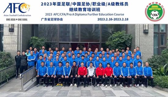也许只有科斯塔不同，他是2、3年前从巴西转会到罗马的青训的，而其他年轻球员都在罗马生活了很多年。